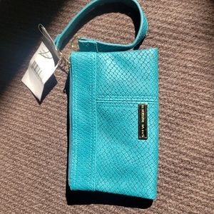 Steve Madden Wristlet/Wallet Turquoise NWT
